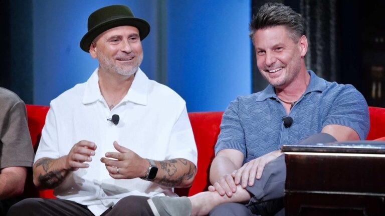 Václav Jelínek z Luneticu o devadesátkách: Fanynky nám spaly pod okny, auto smrdělo rybinou, nebyl čas nic vyprat