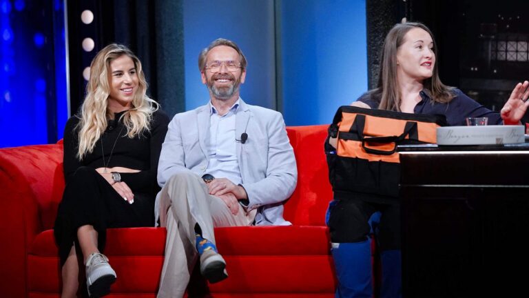 Show Jana Krause: Ester Ledecká, Jan Révai a v montérkách dorazí hodinová manželka Ája