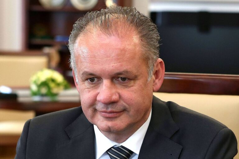 Drama v rodině exprezidenta Kisky: Několikatýdenní Theo spadl na hlavu a poranil si lebku