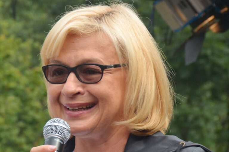 Jana Paulová má dcery na opačných koncích světa. Sama zůstává doma kvůli vnučce