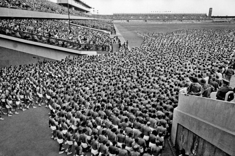 Spartakiáda 1985 vs Pražské sportovní hry 1990: Před revolucí cvičili miliony lidí, po revoluci jen pár tisíc