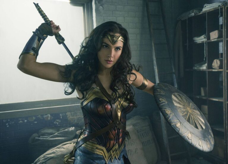 Wonder Woman: Břicho Gal Gadot museli skrýt pomocí triků, herečka filmu obětovala vše, film v Libanonu zakázali