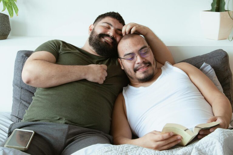 První registrovaní partneři v Česku: 19 let poté – Jak si první gay páry v Česku řekly ano a co se od té doby změnilo