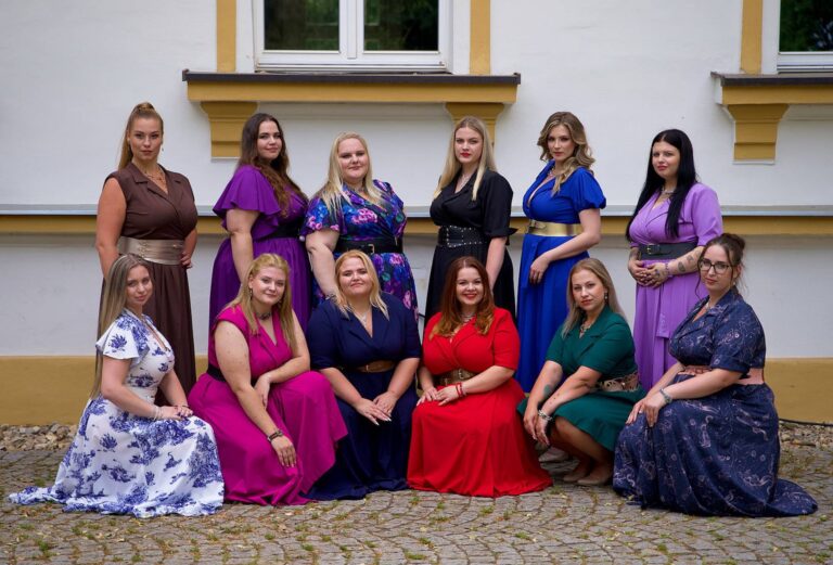 O titul nejkrásnější boubelky Česka bojuje 12 žen. Vítězku Miss Plus Size zvolí lidé v hlasování