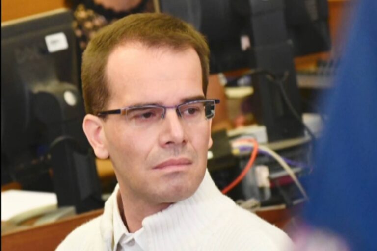Petr Dostál z Prahy lákal děti na kroužky, zničil desítky dětských životů. Devět let za mřížemi nepřežil