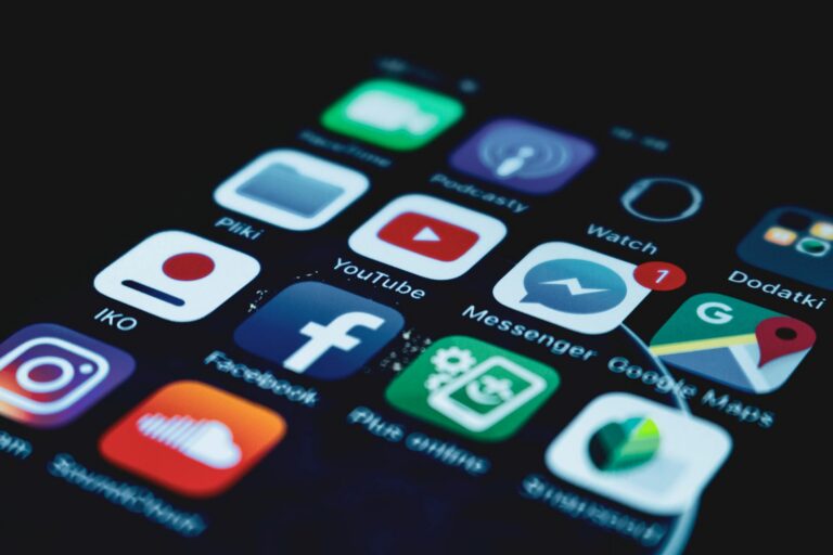Android vs iOS: Který systém je pro vás lepší a co byste měli vědět
