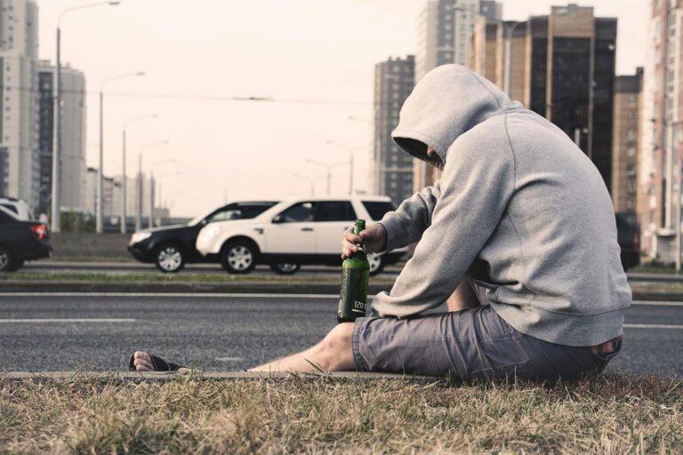 Kde si můžete dát pivo a řídit? Evropa toleruje i 0,8 promile, ale pozor na pojišťovny a nehody