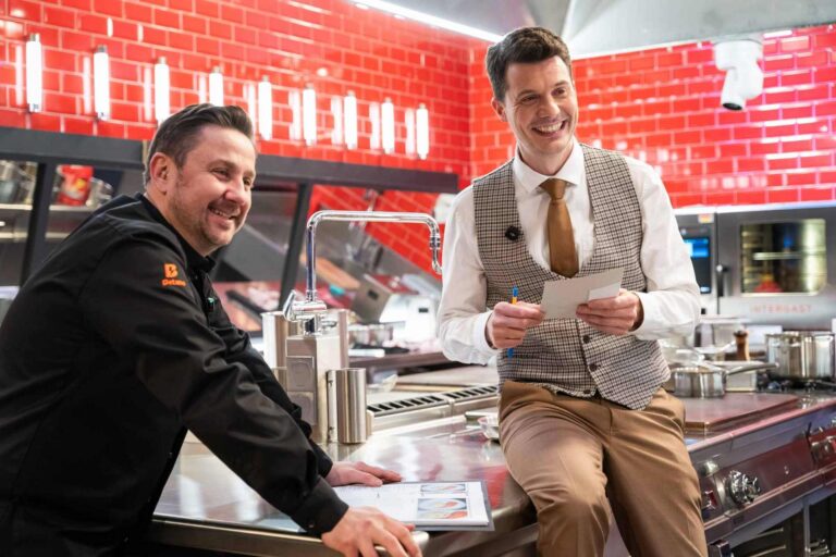 Punčochář střídá Kašpárka: Hell’s Kitchen bude letos bez řevu, ale s pořádným tlakem. O humor se postará Hranáč