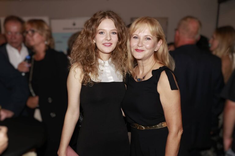 Herečka Simona Vrbická slaví 60. Po svém boku má přes 40 let romantika ze Sněženek a machrů