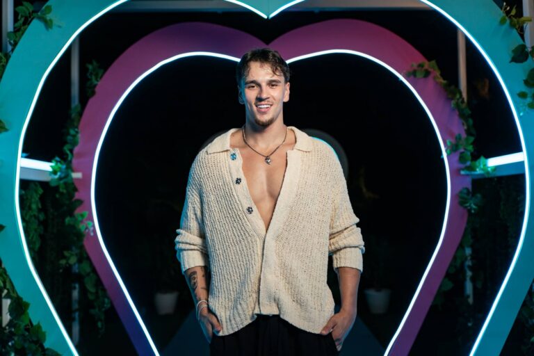 Love Island: Ex Dominiky Alagii jako nový bombshell zamíchal kartami. Po recouplingu jeden kluk balil kufry