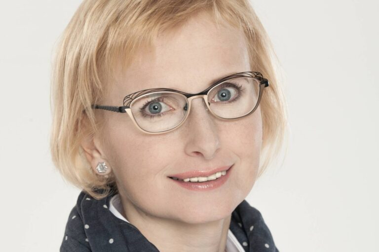 Kateřina Konečná a její manžel: V dětství ji ignoroval, pak ji předběhl ve frontě na panáka a jsou spolu už 20 let