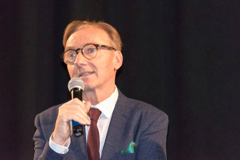 Ondřej Havelka slaví 71: Žije s bývalou láskou Karla Gotta a část roku tráví na Kanárech