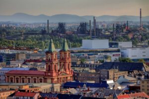 2048px-Výhled_z_Nove_radnice_na_kostel | ReadZone