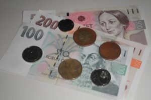 Czk-_coins_and_banknotes 1 | ReadZone