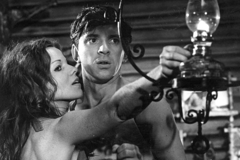 Dva muži hlásí příchod: Paruka pro Jandáka, Vorlíček se bál vojny a zakázaní medvědi