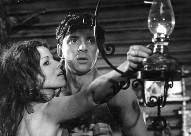 Dva muži hlásí příchod: Vorlíček nechtěl točit, Jandák odmítl stříhání a cenzorům vaděli medvědi