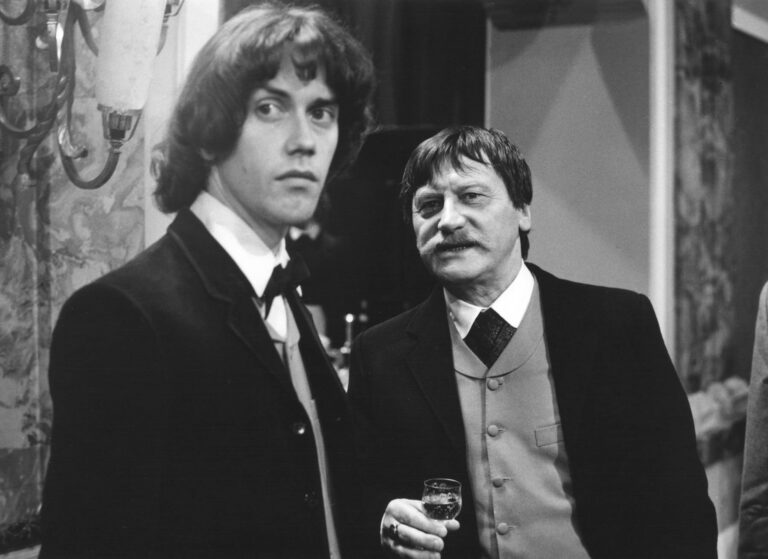 Syn Vlastimila Brodského Marek býval hvězdou osmdesátek, pak se stáhl do ústraní. Dnes maluje hřbitovy