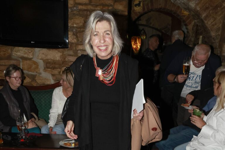 Marcela Březinová slaví 65. Z rebelky z časopisu Leo je babička, co našla klid mezi vnoučaty a venkovem