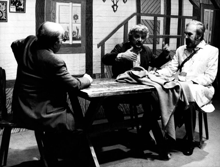 Nejistá sezóna: Dva herci zemřeli po natáčení, třetí skončil na vozíku a film kompletně bez Cimrmana