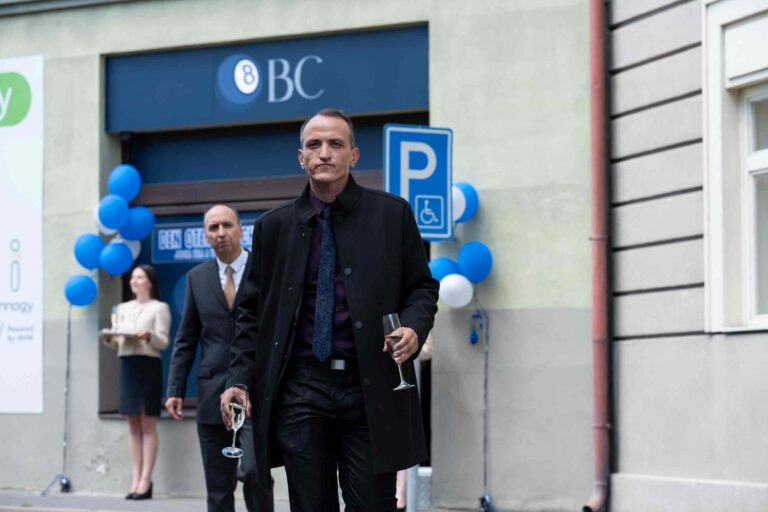 Středeční Ulice: Ája se setká s Pecháčkem, nečekaný výsledek hlasování a smutné výročí