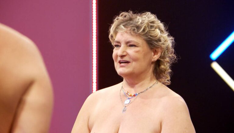 Nejstarší pár z nahé seznamky měsíce po natáčení. Jana a Karel sledovali svou „ostudu“ společně