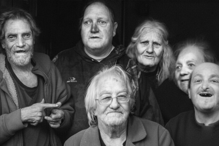 Incest v Americe praktikuje každá šestá rodina. Whittakerovi v něm žijí přes 100 let, trpí defekty a někteří nemluví