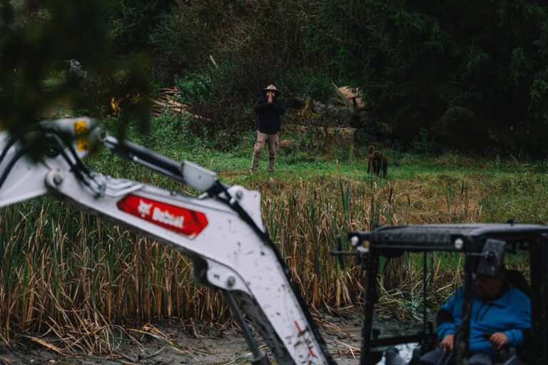 Farma Vojty Kotka 7. díl. Koně na pastvinách, fekální vůz v akci a nový dům pro rodinu pomalu roste