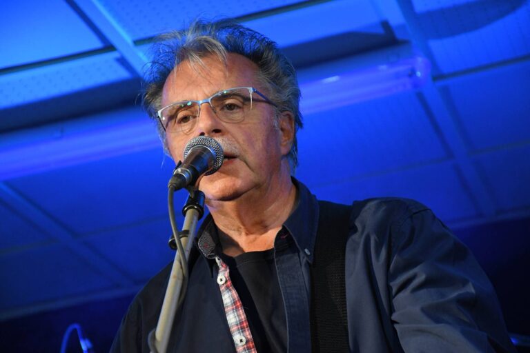 V neděli oslaví 77, ale mohl být dávno po smrti. Zpěvák Pavol Hammel přežil jistou smrt díky flámu