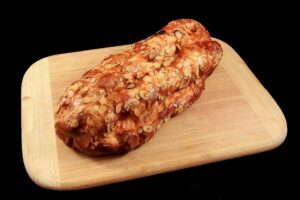 Vánočka, FOTO: Jakub Holzer (WMCZ), CC BY-SA 4.0, via Wikimedia Commons