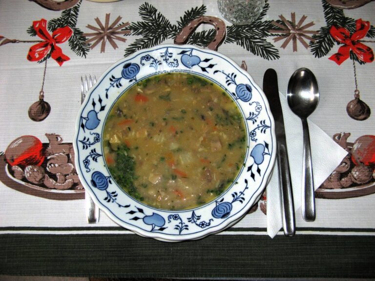 Pohlreichův trik na dokonalou rybí polévku: Tajemství není v koření, ale v alkoholu