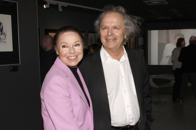 Nezlomná a zamilovaná už padesát let. Eva Hudečková slaví 76 a před kameru ji už nikdo nedostane, skončila kvůli cenzuře