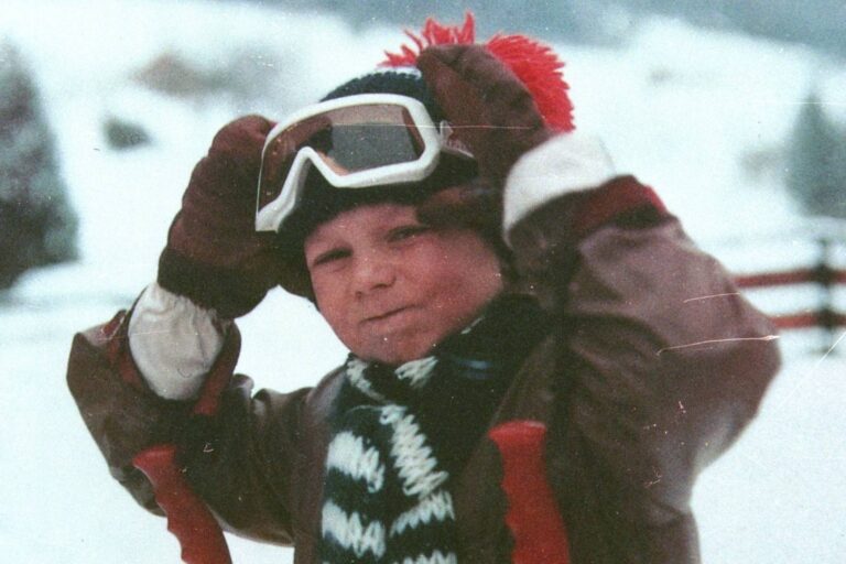 Jak vytrhnout velrybě stoličku: Zapomenutá čepice a lži, které rozplakaly Tomáše Holého