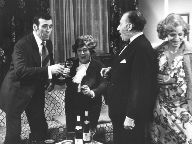 Zítra to roztočíme, drahoušku: Krutá ztráta Zázvorkové a Kopeckého, svalnatý padesátník a lež s pračkou