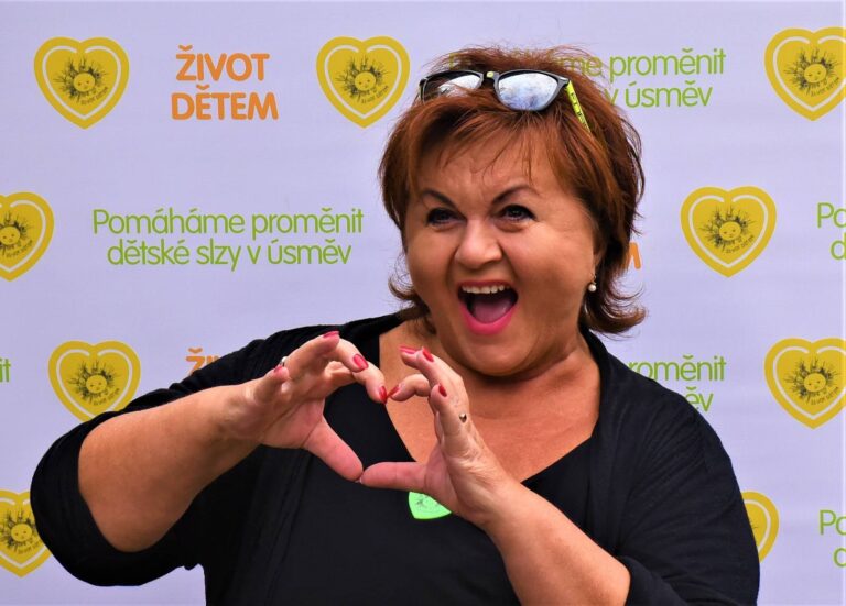 Zpěvačka Hanka Křížková ukázala své bydlení. Kvůli zdraví si musela byt speciálně upravit