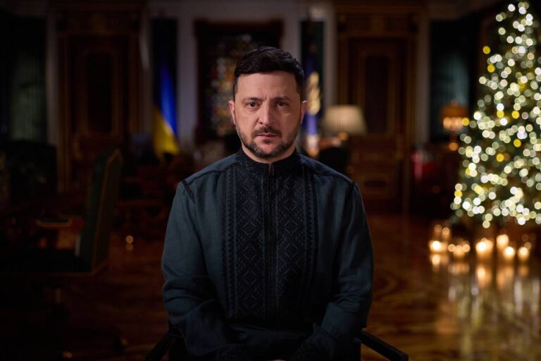 Zelenskyj slaví 48. Dětství prožil mezi gangy, vyhrál StarDance a manželku sbalil na malou lež