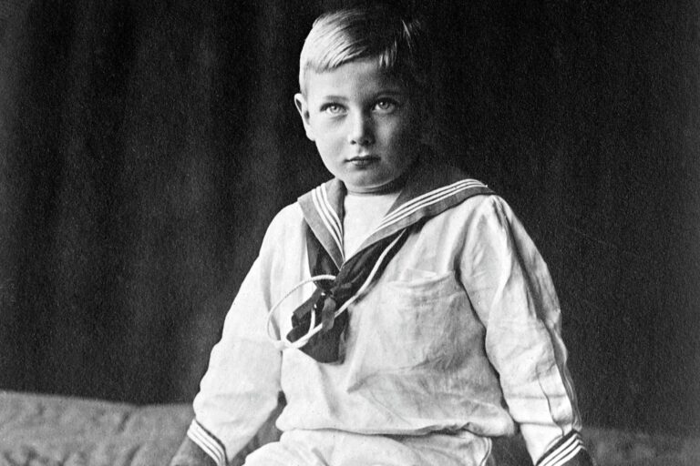 Označili ho za zvíře a ukryli na farmě. Britský princ John tam ve 13 zemřel, matce se ulevilo