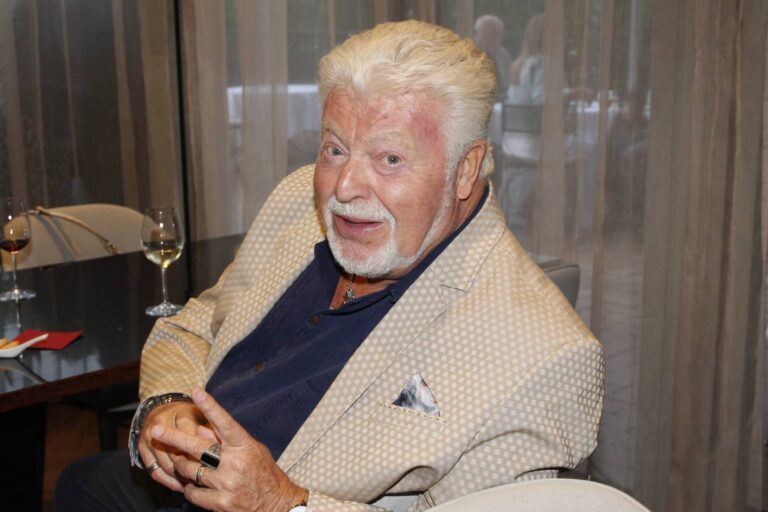 Milan Drobný utopil úspory v luxusním sídle. Bazén, vířivka a smutná historie, která dům provází