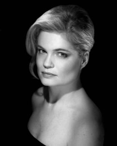 Sarah Biasini, dcera Romy Schneider, FOTO: BIASINI_Sarah-24x30-2008.jpg: Studio Harcourtderivative work: Materialscientist, CC BY 3.0, via Wikimedia Commons