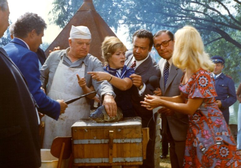 Chalupáři: Almužna pro Vránovou, opilý Menšík a továrna na psí granule