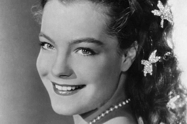 Filmová Sissi Romy Schneider zemřela žalem v pouhých 43 letech. Její dcera Sarah je její věrnou kopií