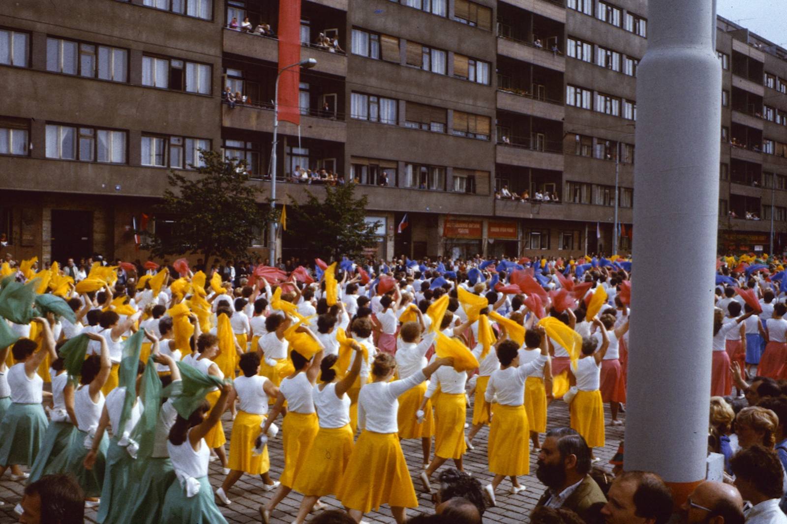 Spartaki da 1985 Cvi ky Bl to A Strach Z Vraha Voj ci Na Strahov spartaki-da-1985-cvi-ky-bl-to-a-strach-z-vraha-voj-ci-na-strahov