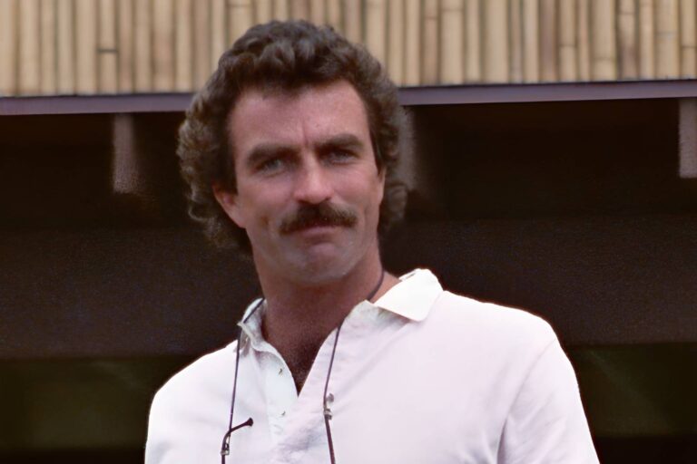 Tom Selleck slaví 81. narozeniny. Z drsného detektiva Magnuma už zbyl jen knír
