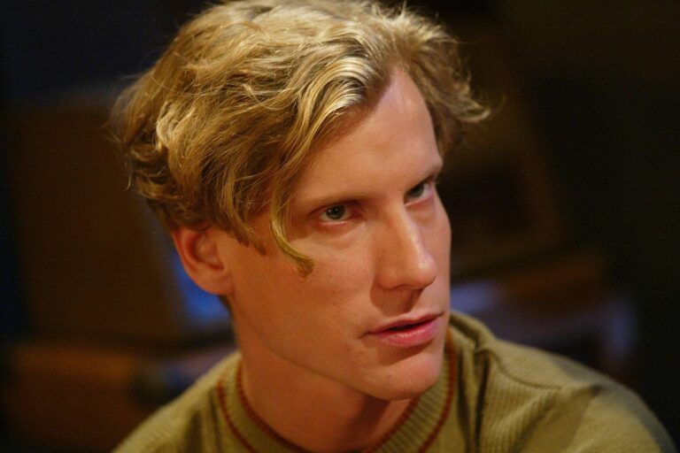 Jaromír Nosek slaví 48: Opuštění těhotné partnerky, bydlení „přes ulici“ a mladá milenka z baru