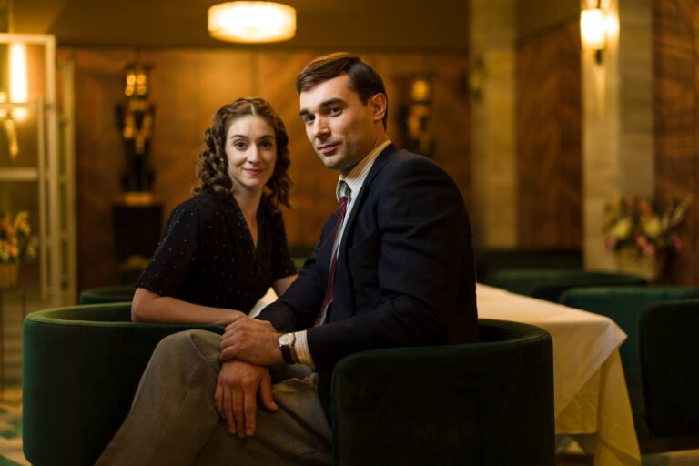 Zlatá labuť: Obrazy za půl miliardy, herečky se nevešly do šatů a problém s tetováním