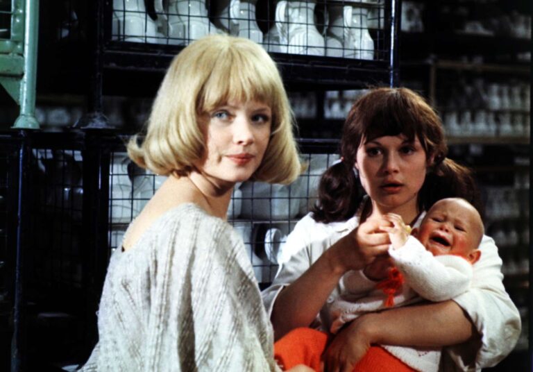 Jak dopadly Holky z porcelánu: Konec slovenské Marilyn Monroe, emigrace, problémy s alkoholem i smrt po bouračce