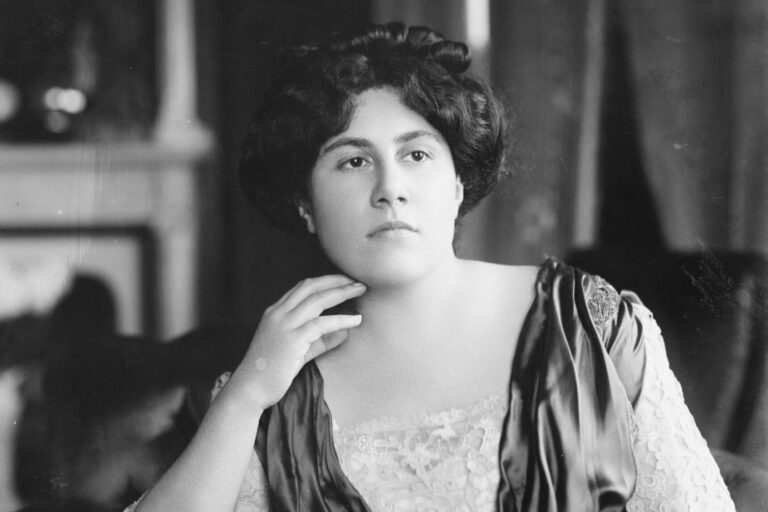 Ema Destinnová: Světová hvězda vydělala miliony, dožila v dluzích a s lebkami v ložnici