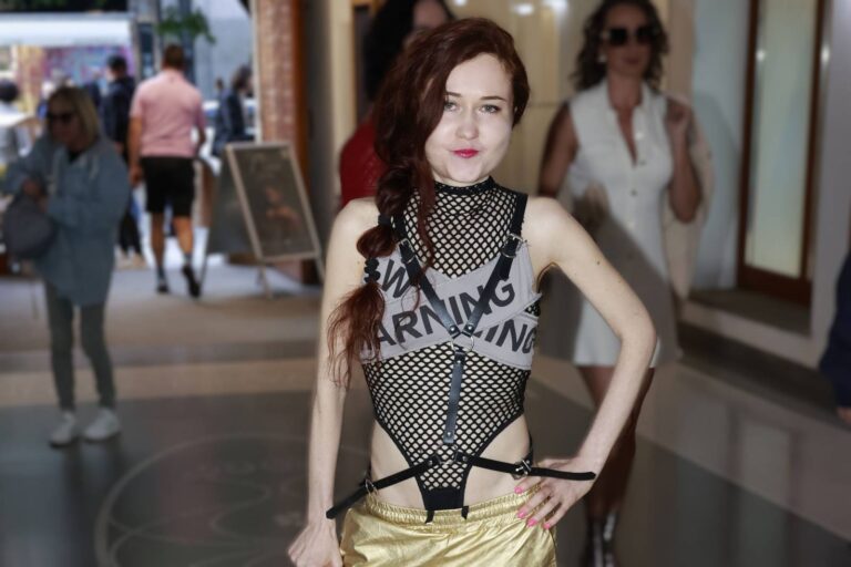 Režisérka Toulová slaví 36. Filmy má sice nejhorší, ale v odhalování a bizarní módě je jednička