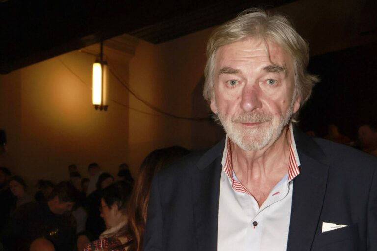 Pan Drtikol unikl smrti díky flámu. Vladimír Kratina slaví 74 a po zradě manželky neztrácí chuť do života