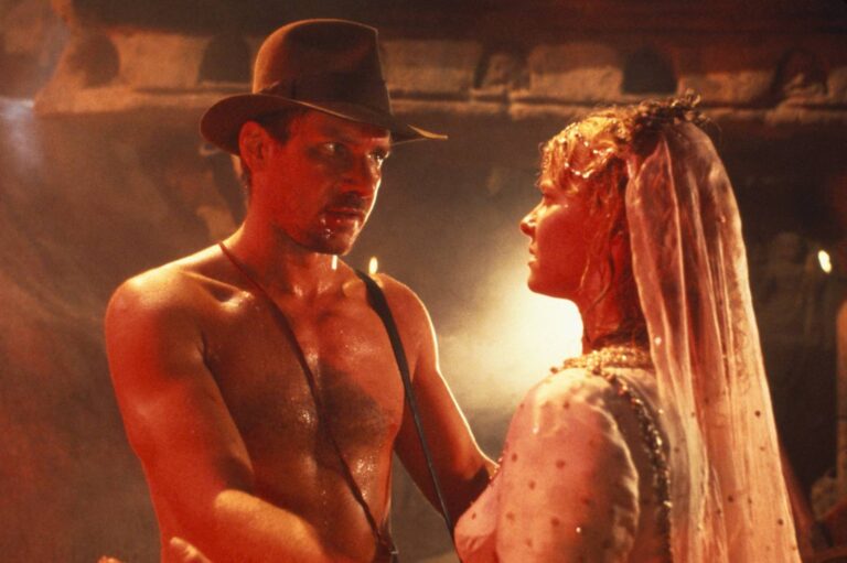 Indiana Jones a Chrám zkázy: Fordova záda zachránila papája, ve filmu tiká český budík a herečka brala sedativa