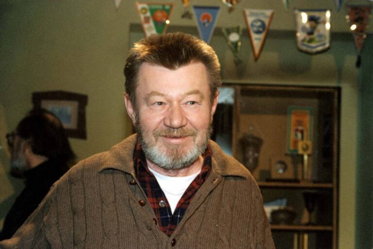 Herec Václav Sloup by oslavil 90. Před rodinou tajil vážnou nemoc, dožil v domově důchodců